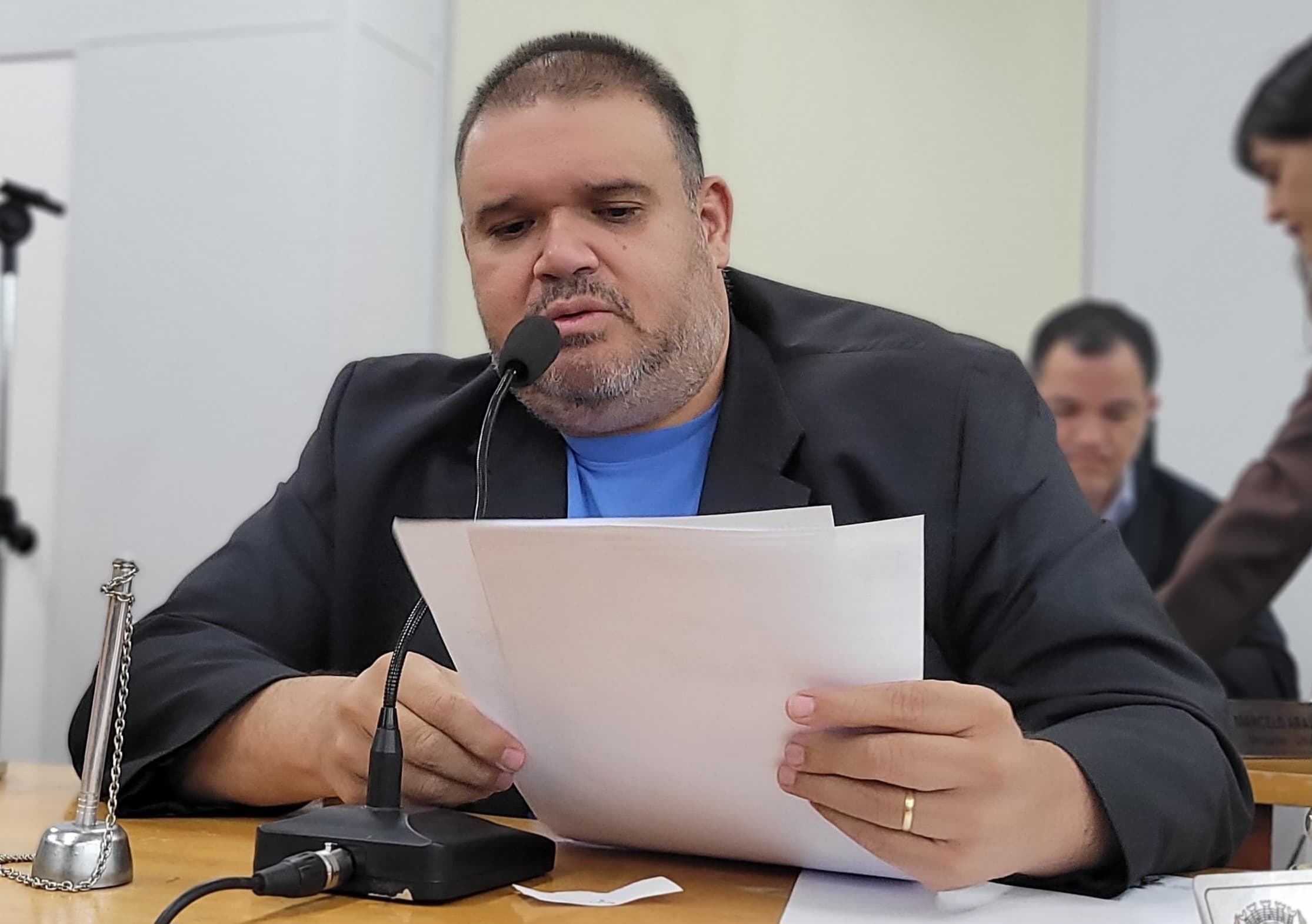 Jovan pede reforço médico e odontológico em duas unidades de saúde da cidade