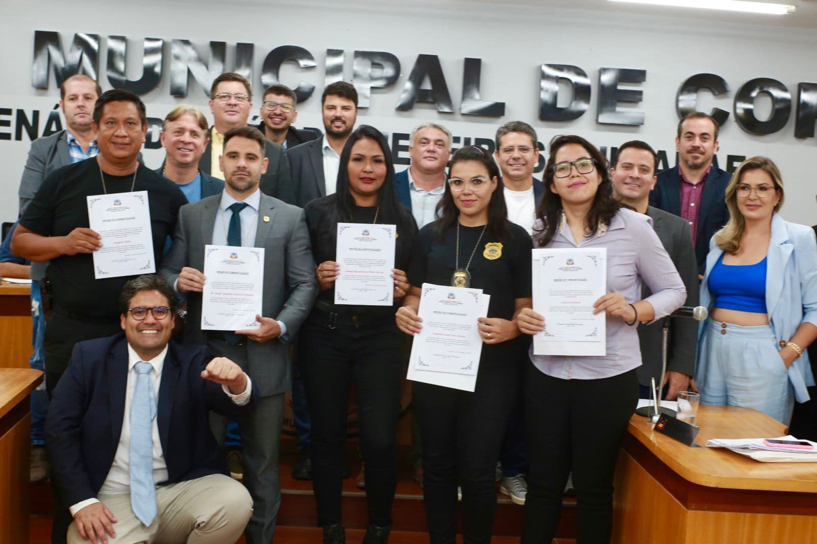 Câmara homenageia policiais por combate a crimes contra crianças e adolescentes