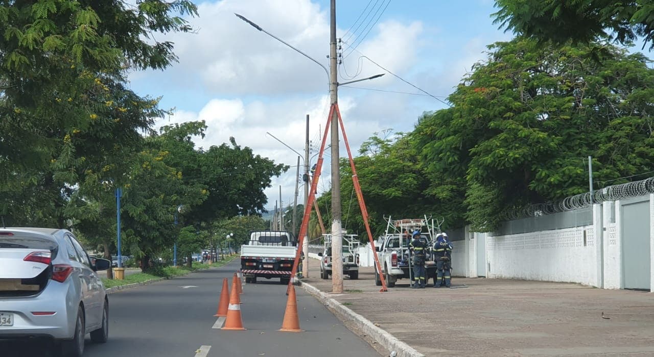 Prefeitura implanta nova iluminação na Edu Rocha e atende pedido de vereador