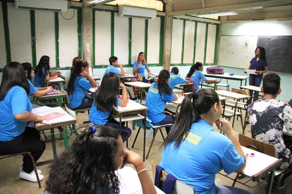 Verador sugere incentivo a grupo do magistério por índice positivo do IDEB