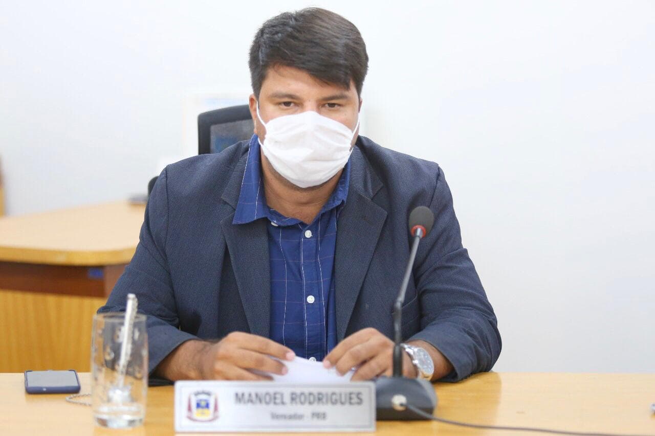 Vereador pede serviços em vias públicas para melhorar condições de tráfego