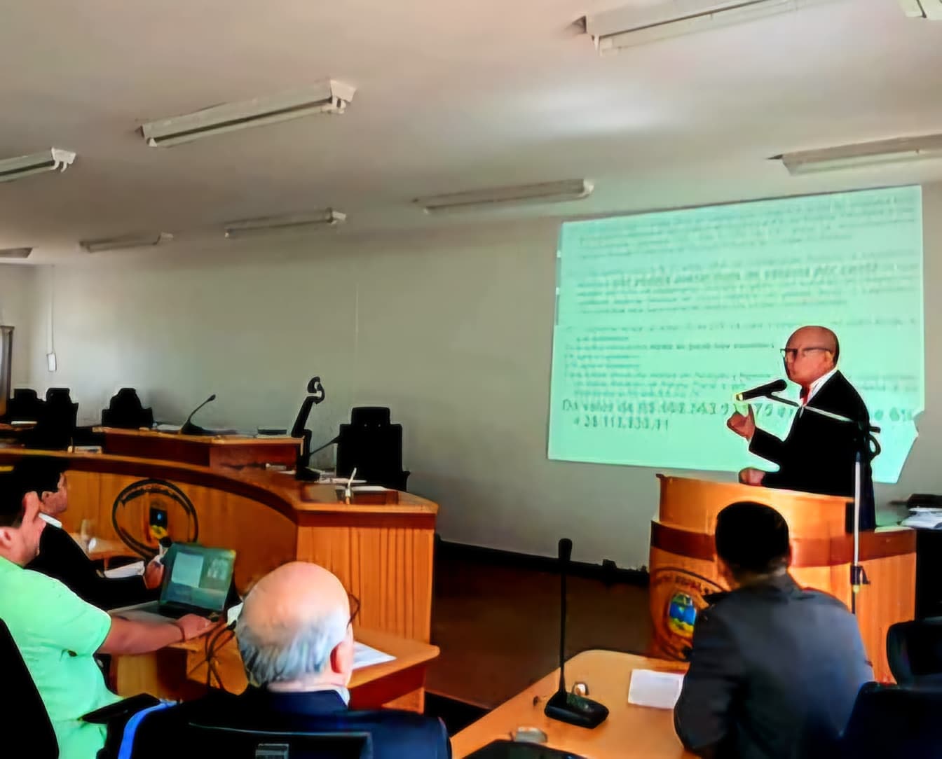 Legislativo e Executivo prestam contas do 3º quadrimestre de 2024