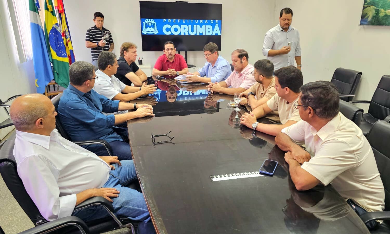 Câmara faz entrega de projetos de emendas parlamentares ao Poder Executivo