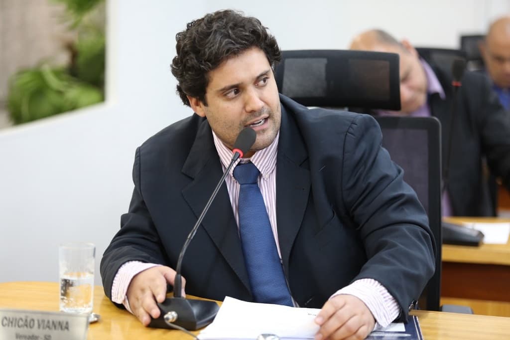 Vereador busca apoio de deputados para atender Santa Casa com energia solar