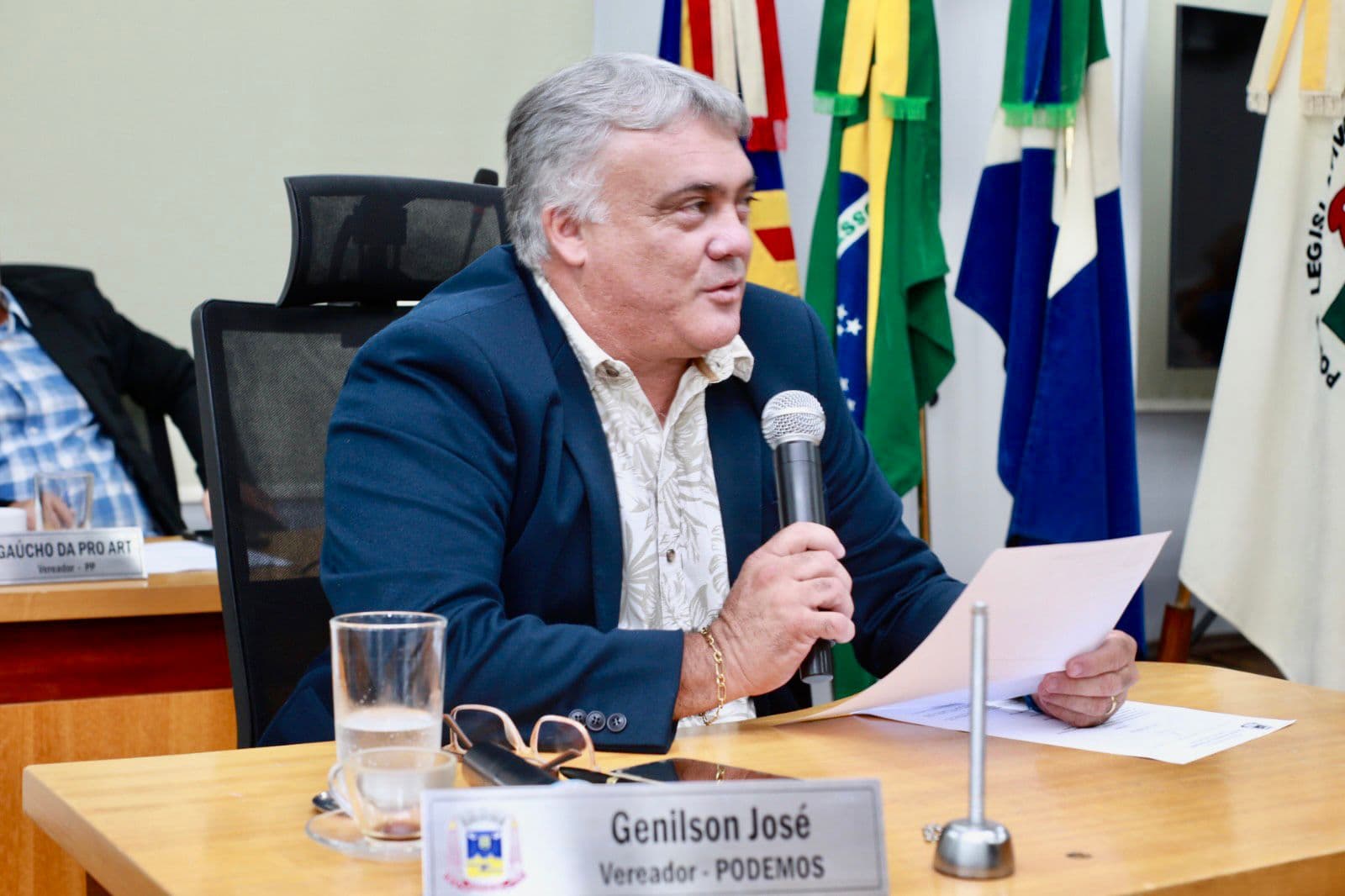Vereador pede informações sobre reinício das obras de pavimentação no Jardim dos Estados