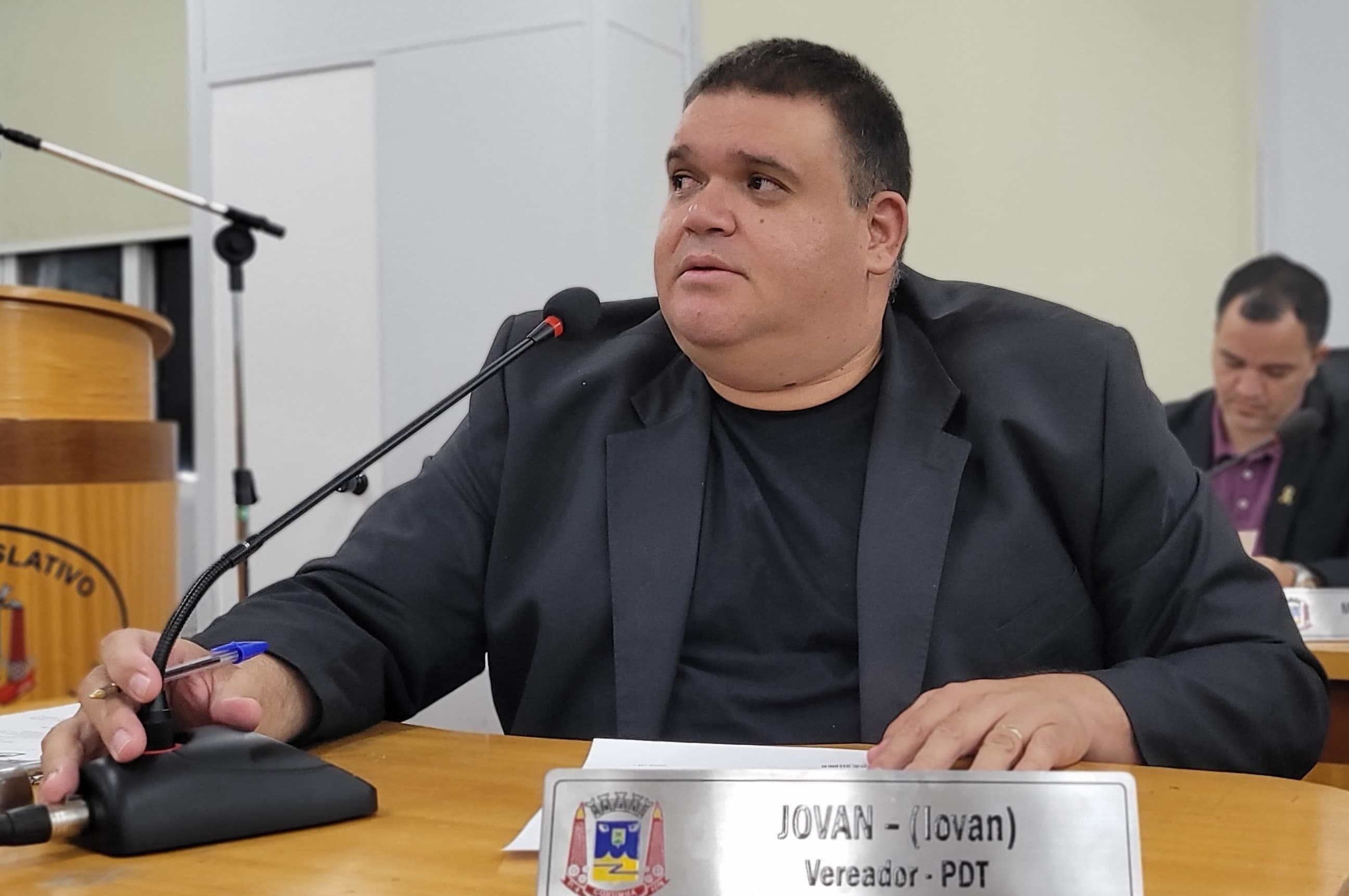 Jovan pede melhoria na infraestrutura de via pública no Bairro Popular Velha