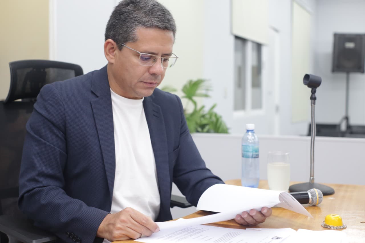 Projeto de Lei dispõe sobre exploração publicitária nas placas indicativas de nomes de ruas