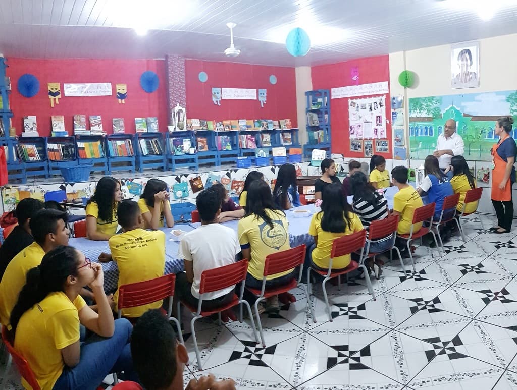 Projeto da Escola Cyríaco promove roda de conversa de vereador com estudantes