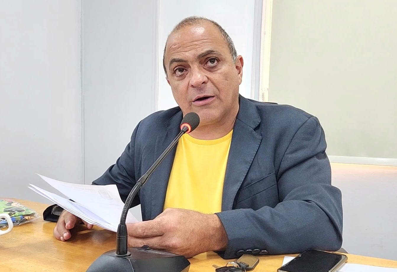 Vereador pede informações sobre ambulância e processo seletivo para contratação de motorista