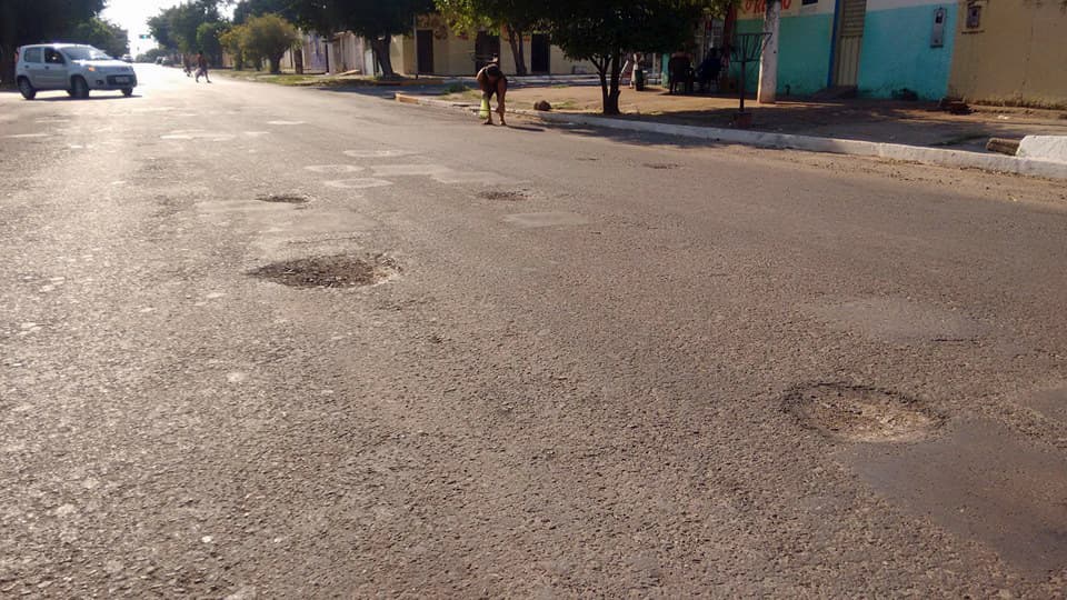 Gaúcho pede recuperação do pavimento asfáltico de vias na área urbana