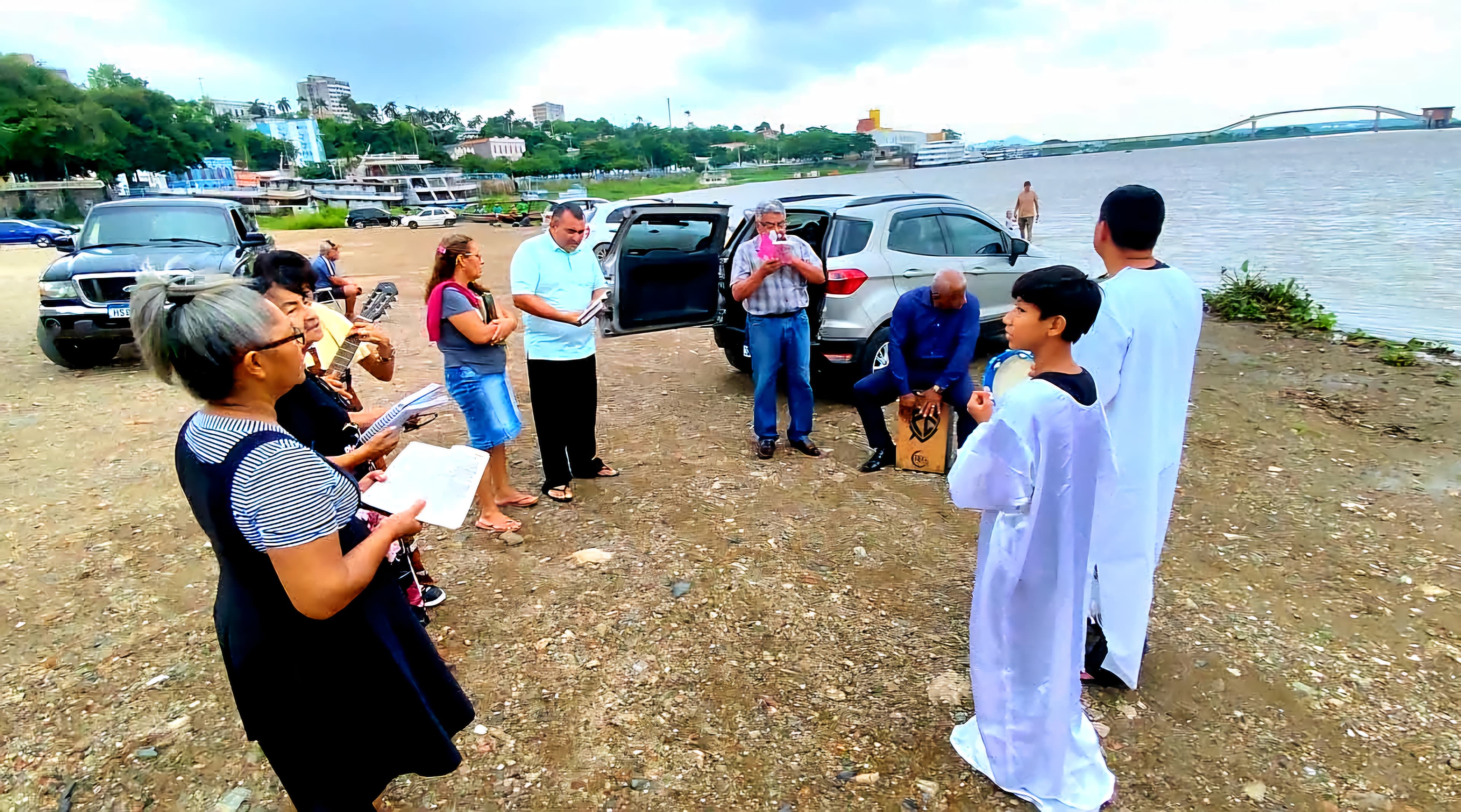 Chicão pede área específica na prainha do Porto para batismos religiosos