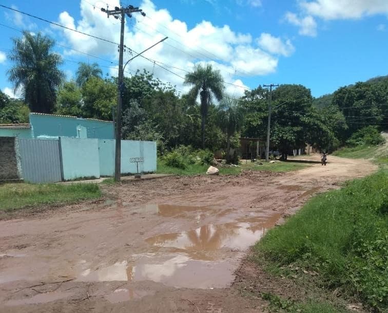 Na Câmara, vereador solicita recuperação de rua danificada pelas chuvas