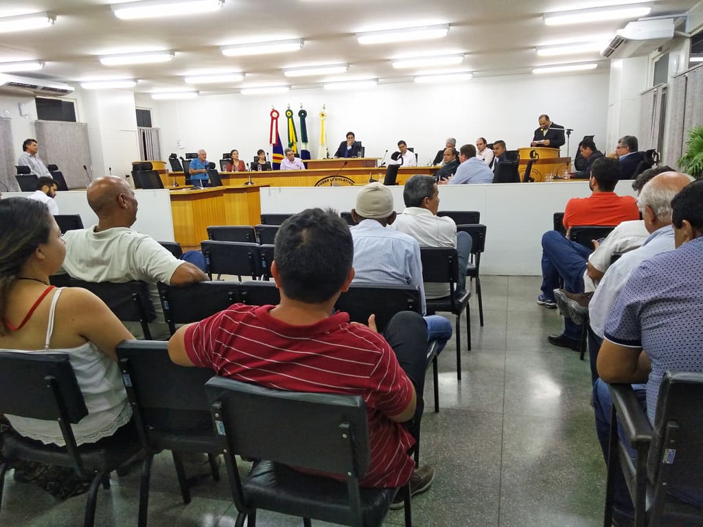 Após audiência, lei que altera metragem de testada de terrenos será revogada