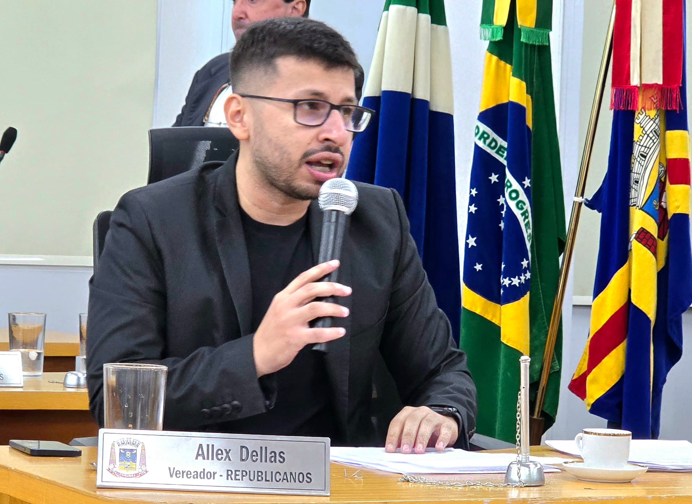 Vereador solicita estacionamento diagonal em trecho movimentado da Rua América