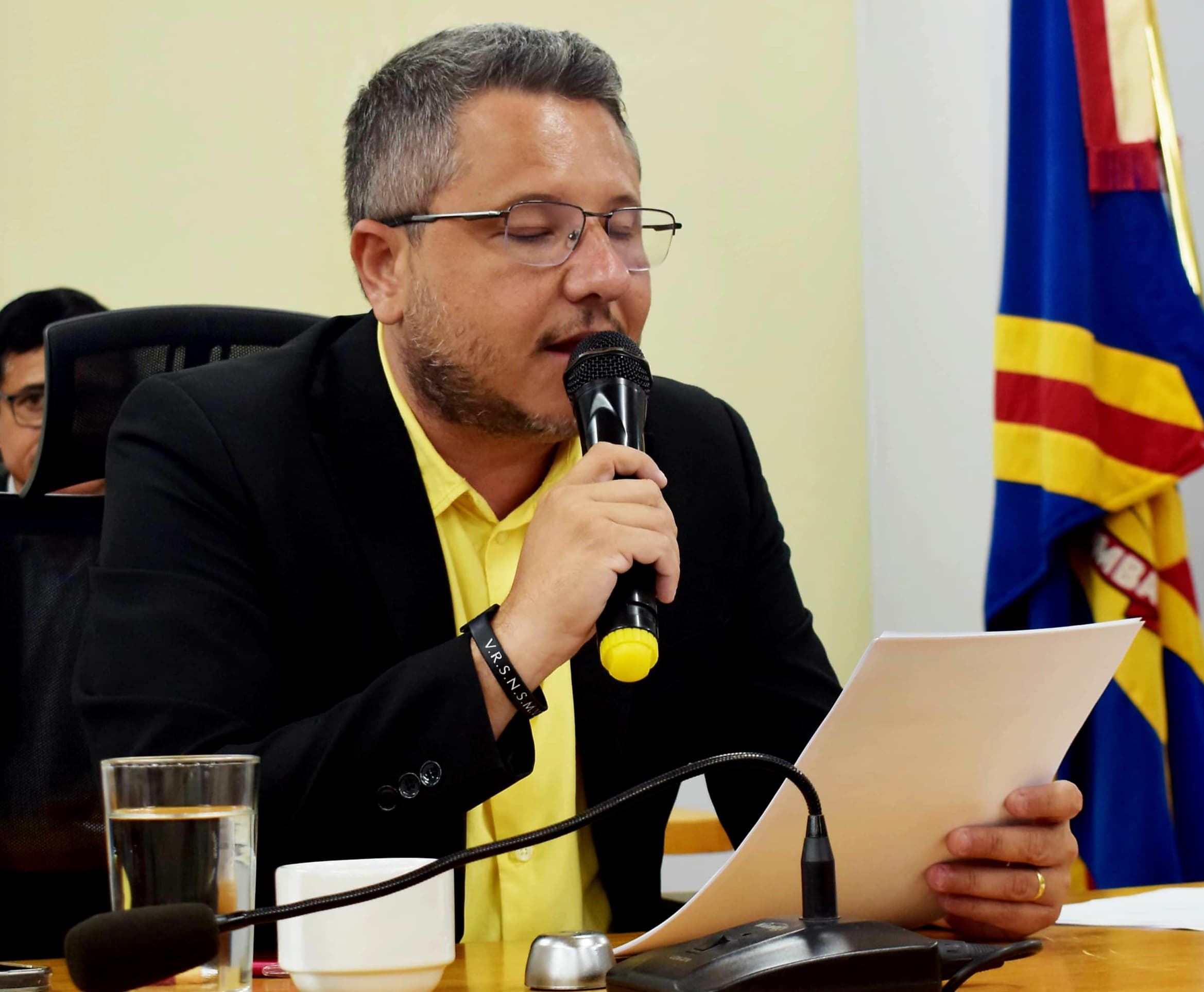 Cazarin reivindica pavimentação de vias na região do Vitória Régia