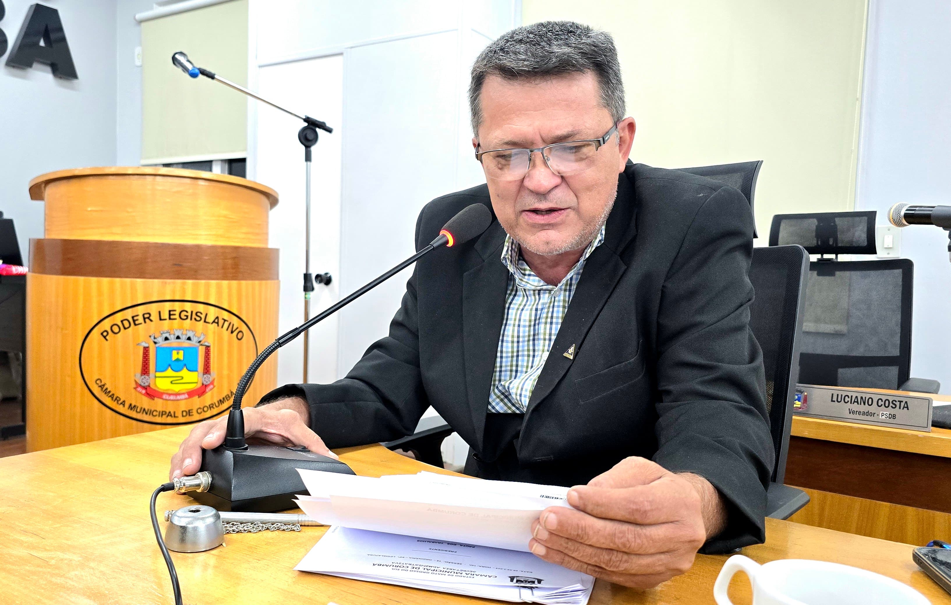 Na Câmara, vereador reivindica reforma da cobertura da quadra esportiva do CAIC