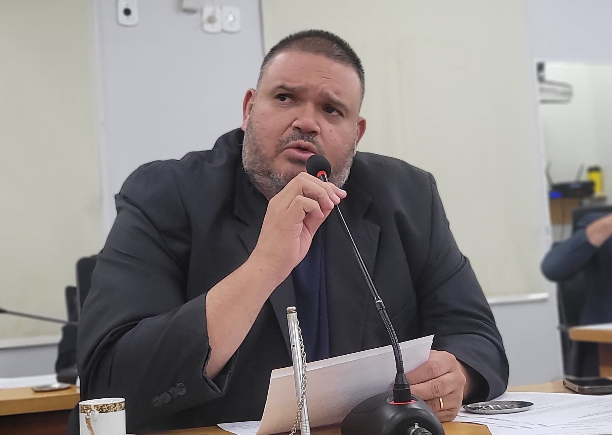 Na Câmara, Jovan cobra condições adequadas de atendimento na UBS Lamartine Costa