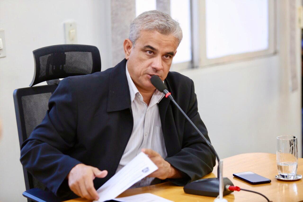 Vereador pede Plano de Cargos e Carreiras de engenheiros e arquitetos da Prefeitura