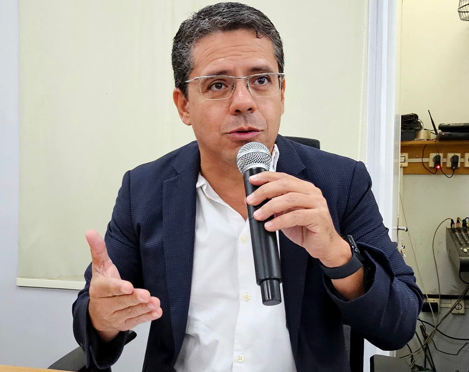 Na Câmara, vereador pede desobstrução de galeria e substituição de rede de esgoto