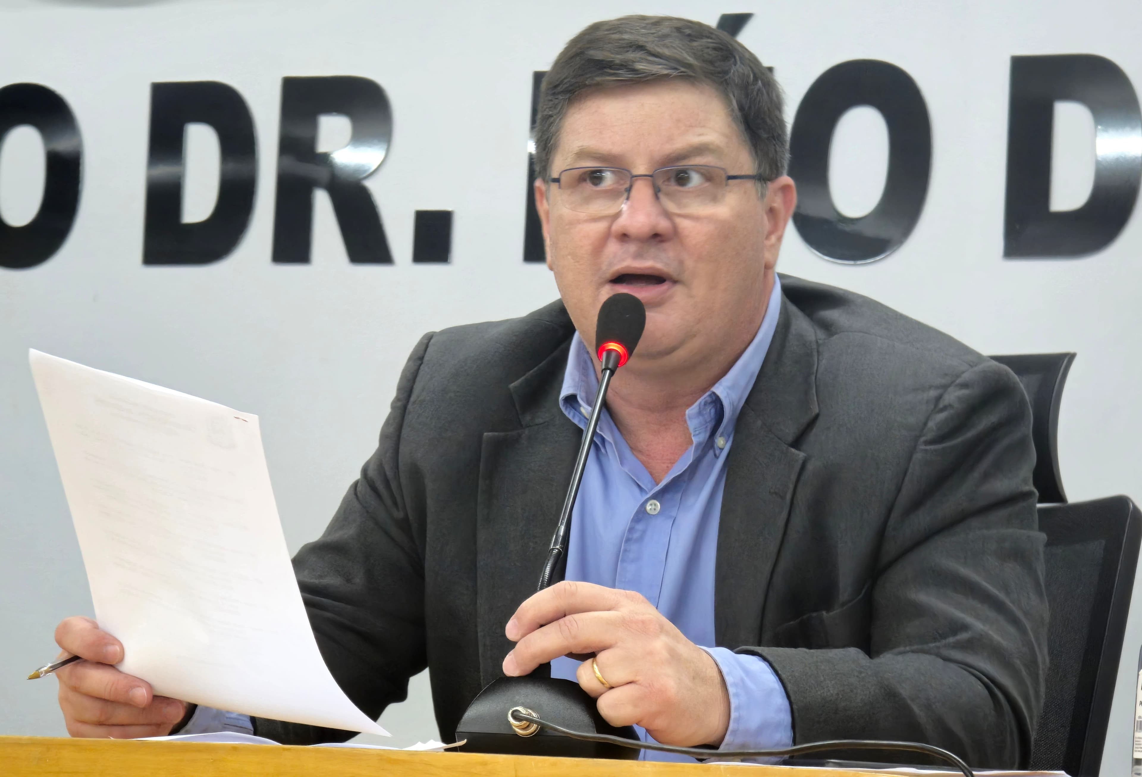Bira reivindica recapeamento do pavimento asfalto da rodovia Ramão Gomez