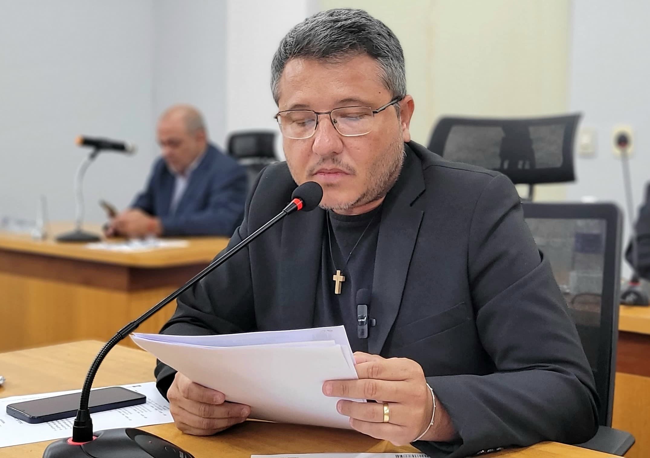 Na Câmara, Cazarin contesta unificação das unidades de saúde Pedro Paulo I e II