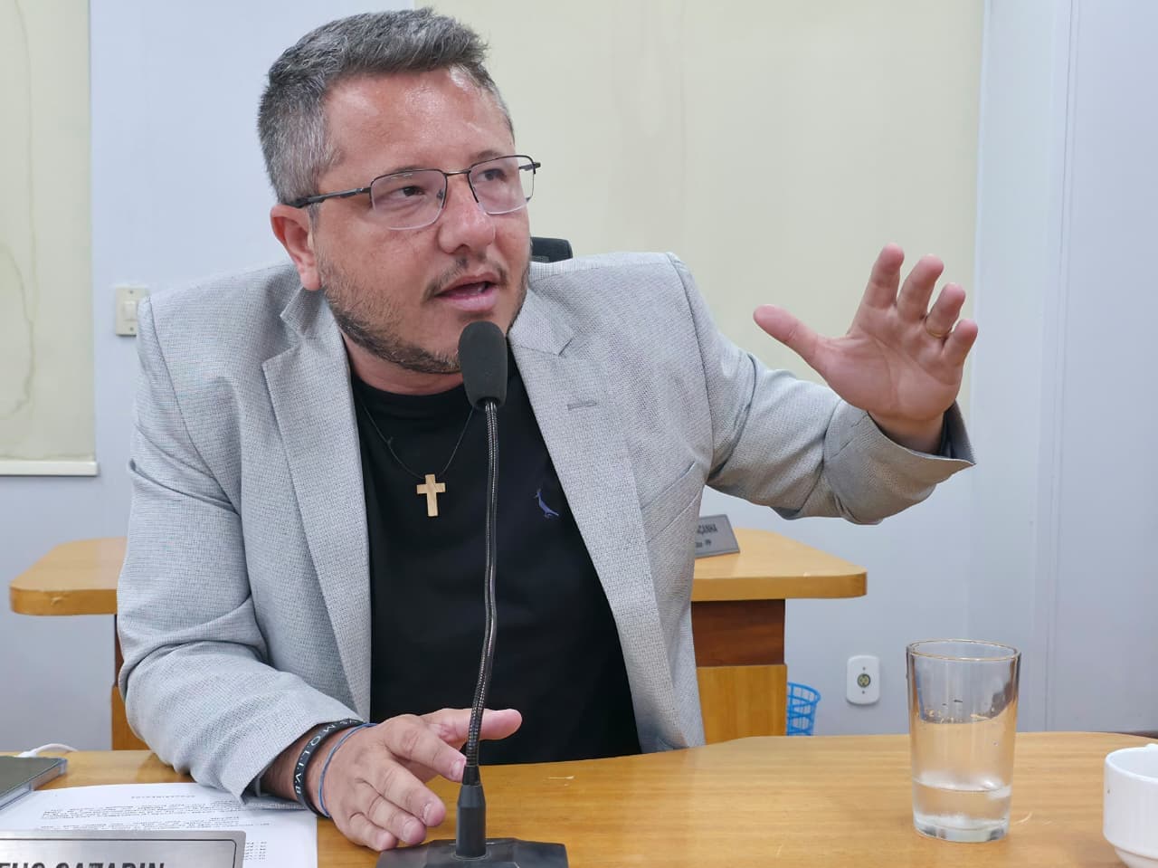 Matheus diz que é preciso averiguar condições de trabalho de motoristas que fazem transporte de minério