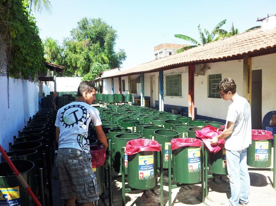 Vereador sugere instalação de lixeiras em pontos estratégicos da cidade
