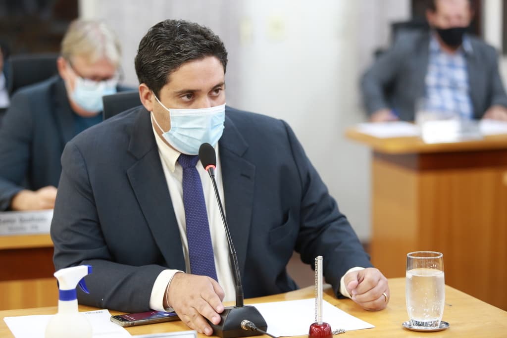Vereador sugere fomento à capacitação profissional e ao primeiro emprego