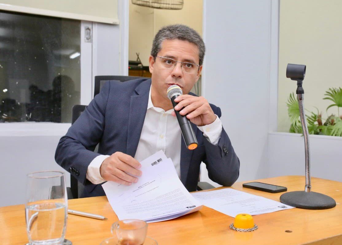 Vereador busca apoio do Governo para reforma do Anfiteatro Salomão Baruki
