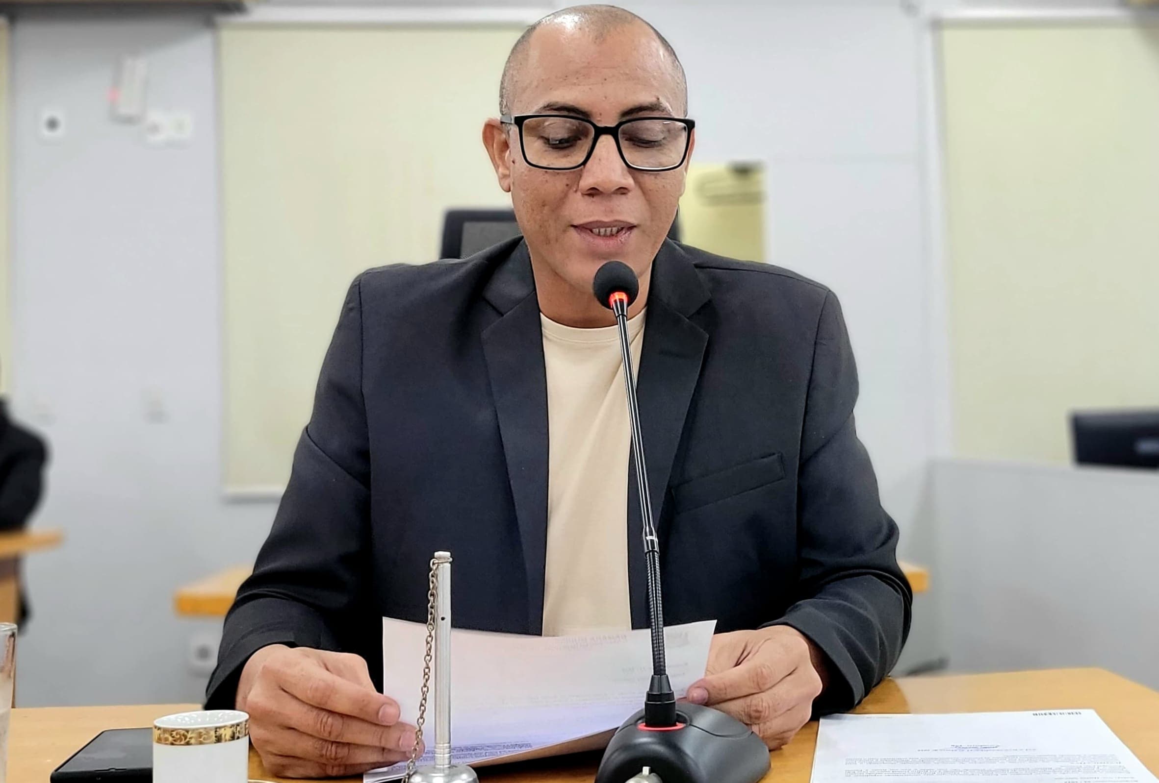 Hesley pede estudos para pavimentação de alameda no Conjunto Guanã