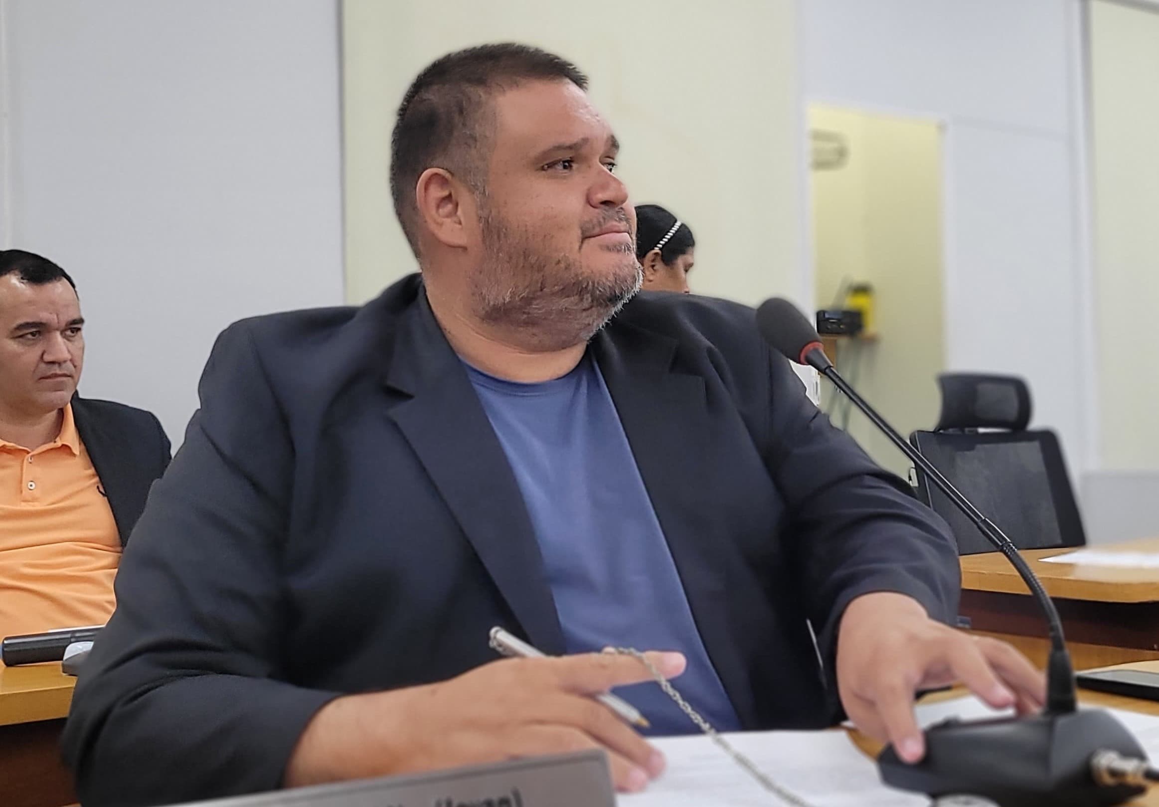 Jovan pede horário especial de ônibus para atender acadêmicos da UFMS