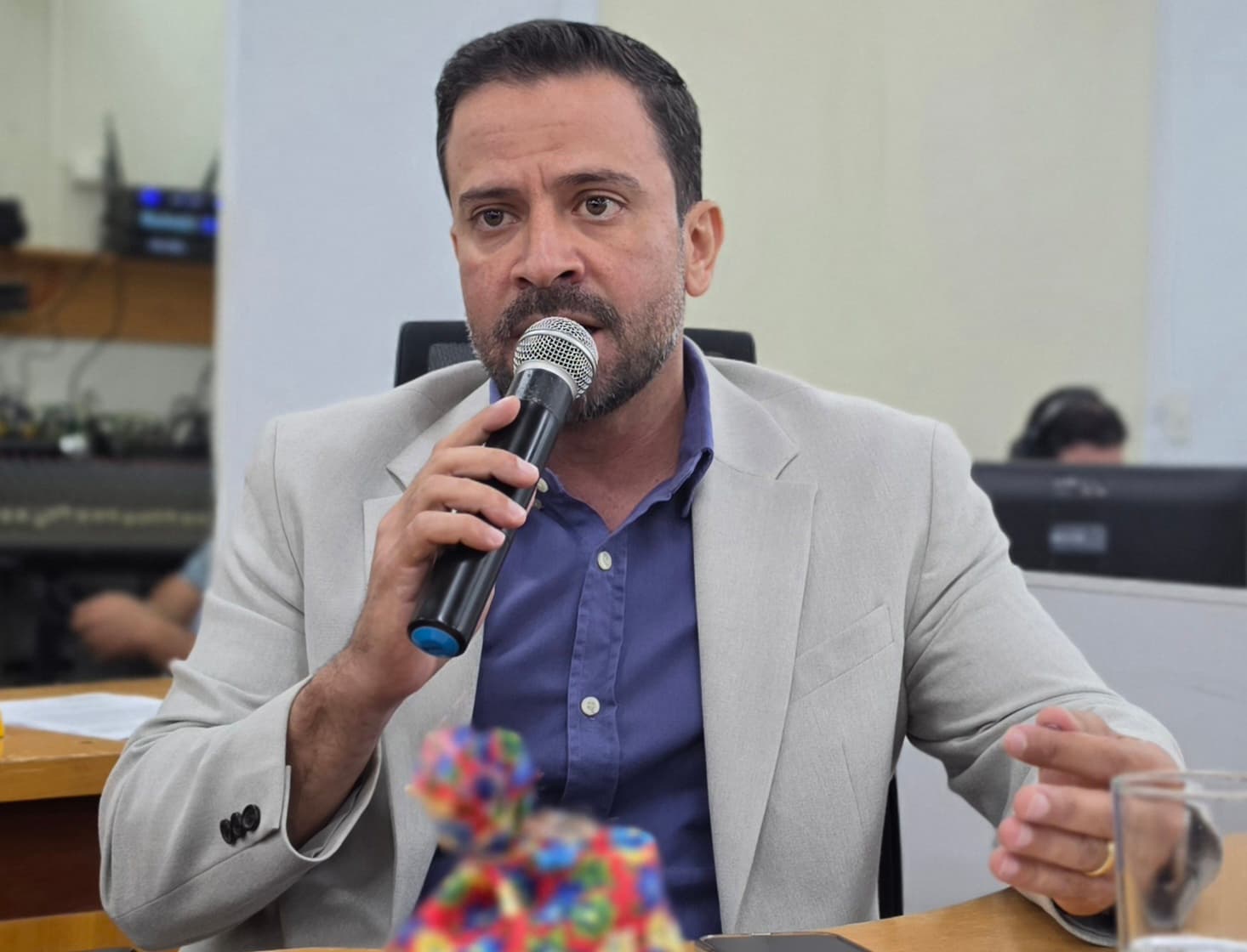 Elinho reivindica recuperação de vias para melhorar a trafegabilidade na cidade