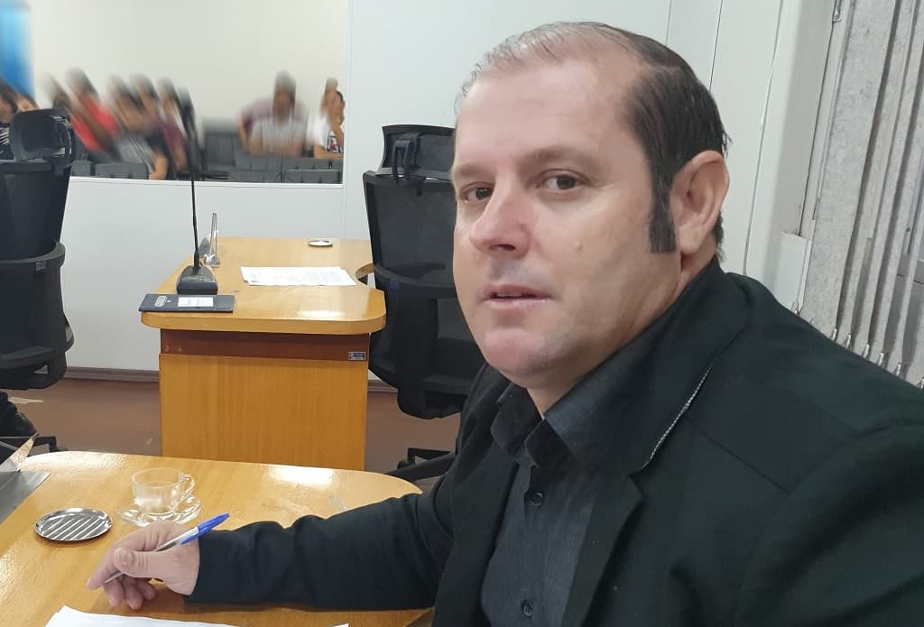 Vereador solicita equipamentos de segurança de trânsito em frente ao CCZ