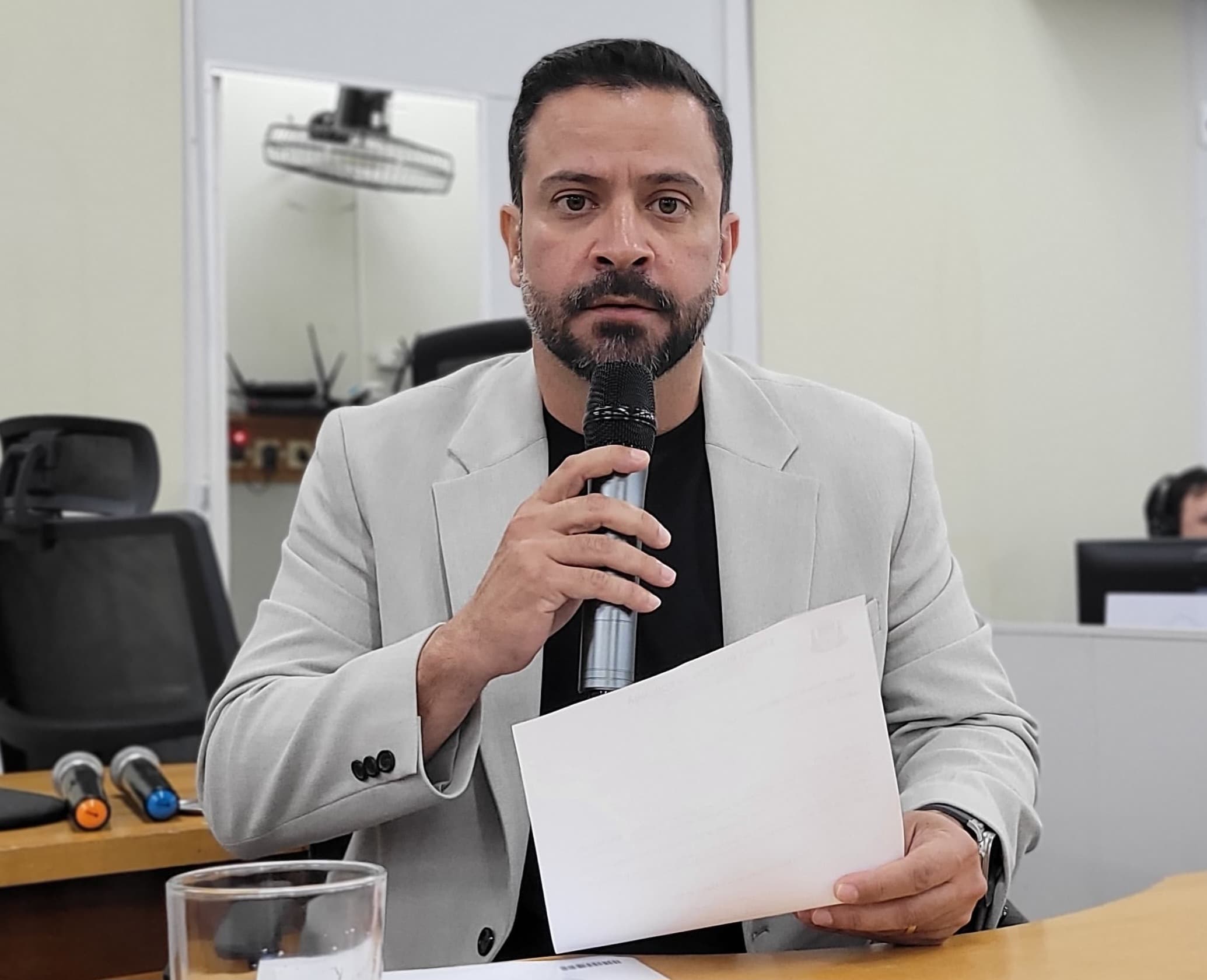Tempo de mandato de membros da JARI é questionado pelo vereador Elinho