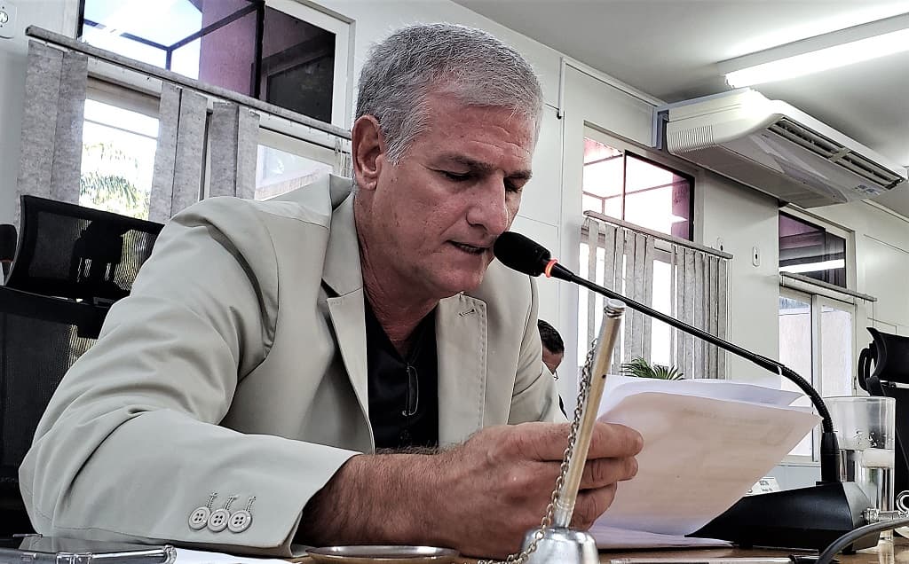 Vereador sugere desapropriação de parte do Roseiral para praça esportiva