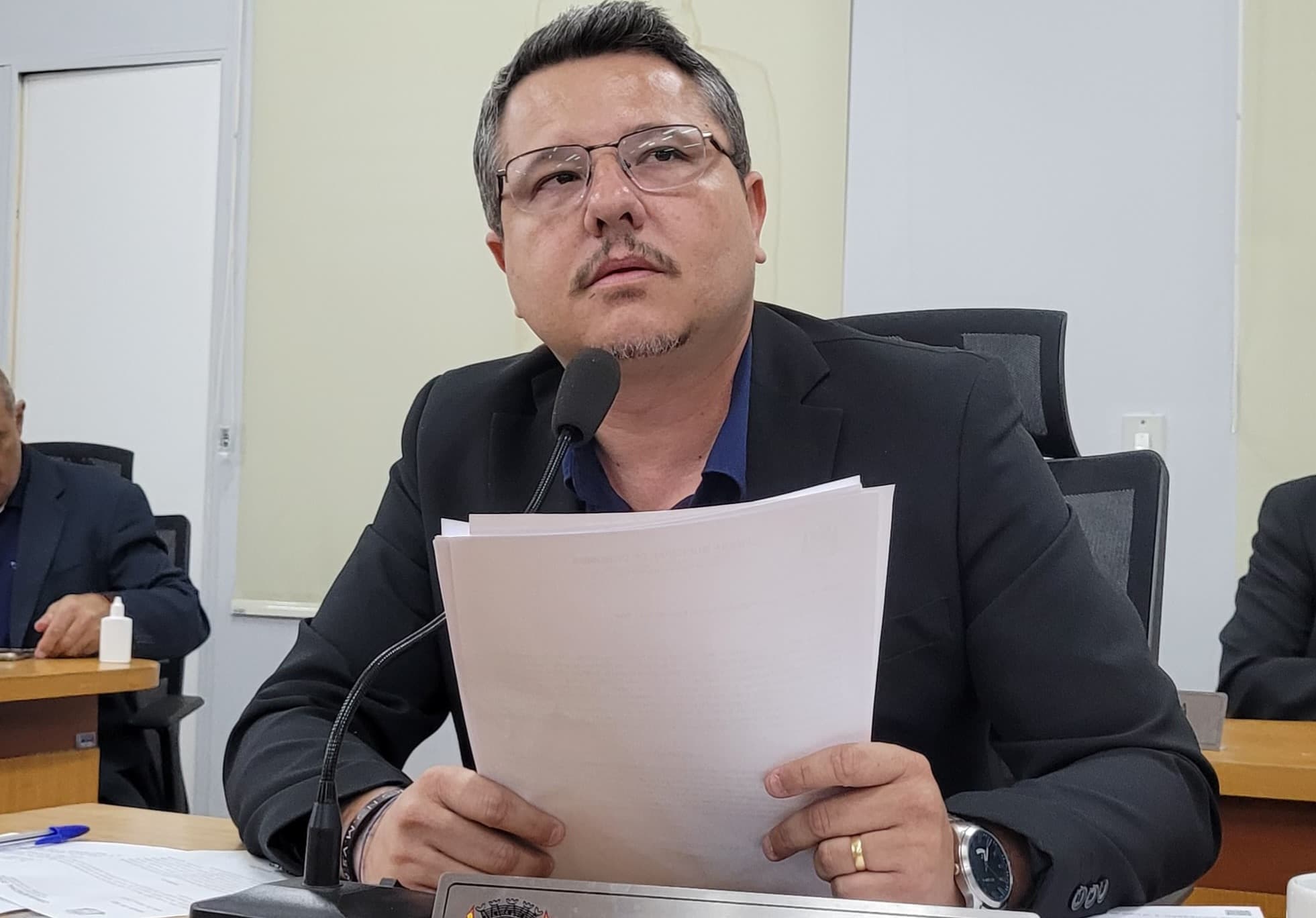 Cazarin quer saber se fechamento do Senai tem relação com questões ambientais