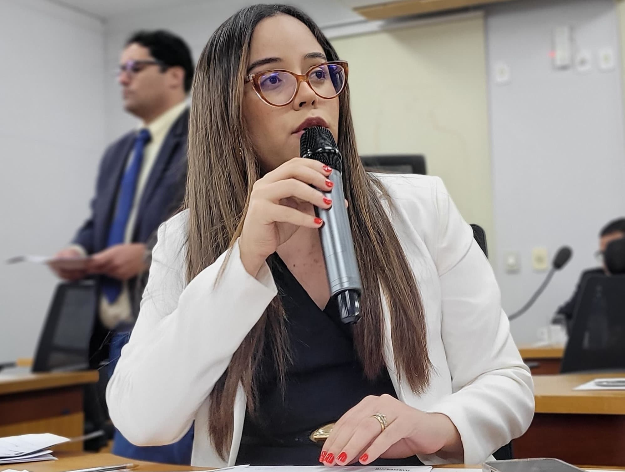 Hanna propõe declaração de Utilidade Pública a escola e centro de educação infantil