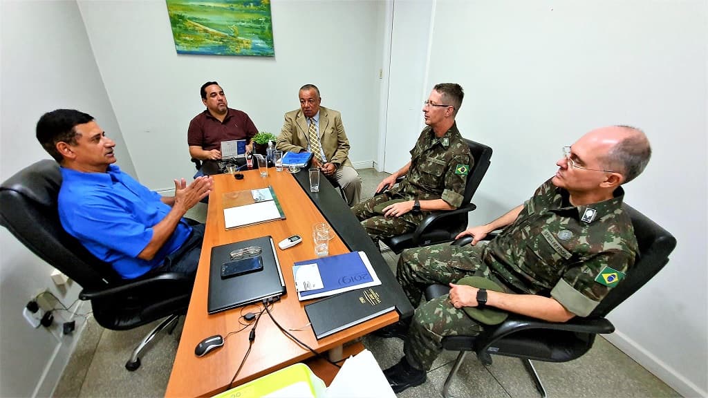Solenidade no 17º BFron, marca troca de comando da 18ª Brigada, no dia 23