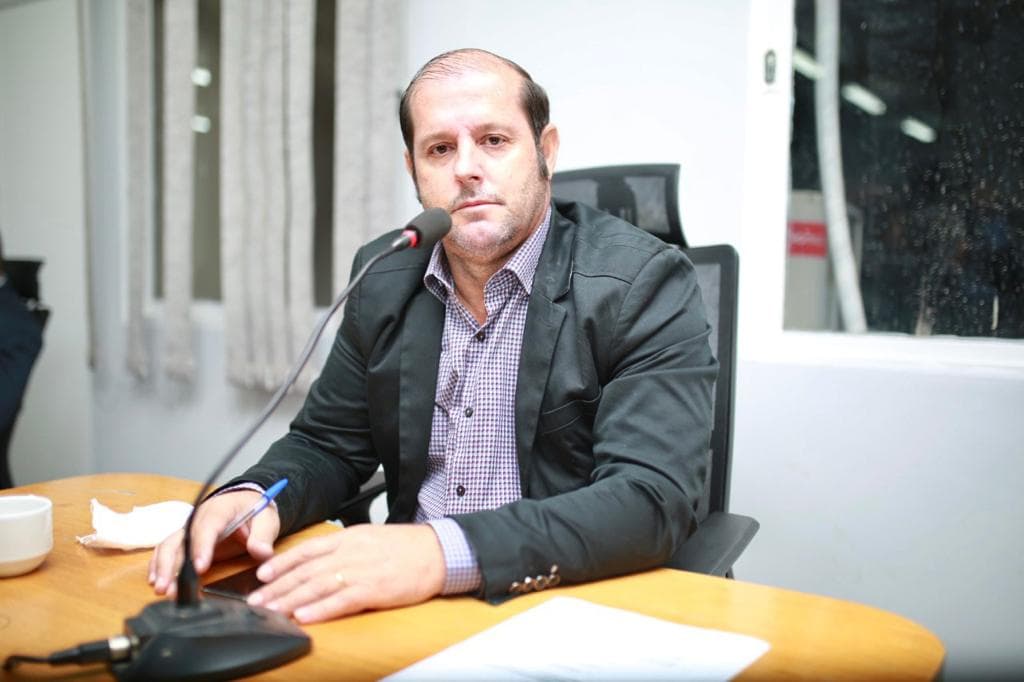 Na Câmara, vereador reivindica pavimentação da República do Paraguai, no Dom Bosco