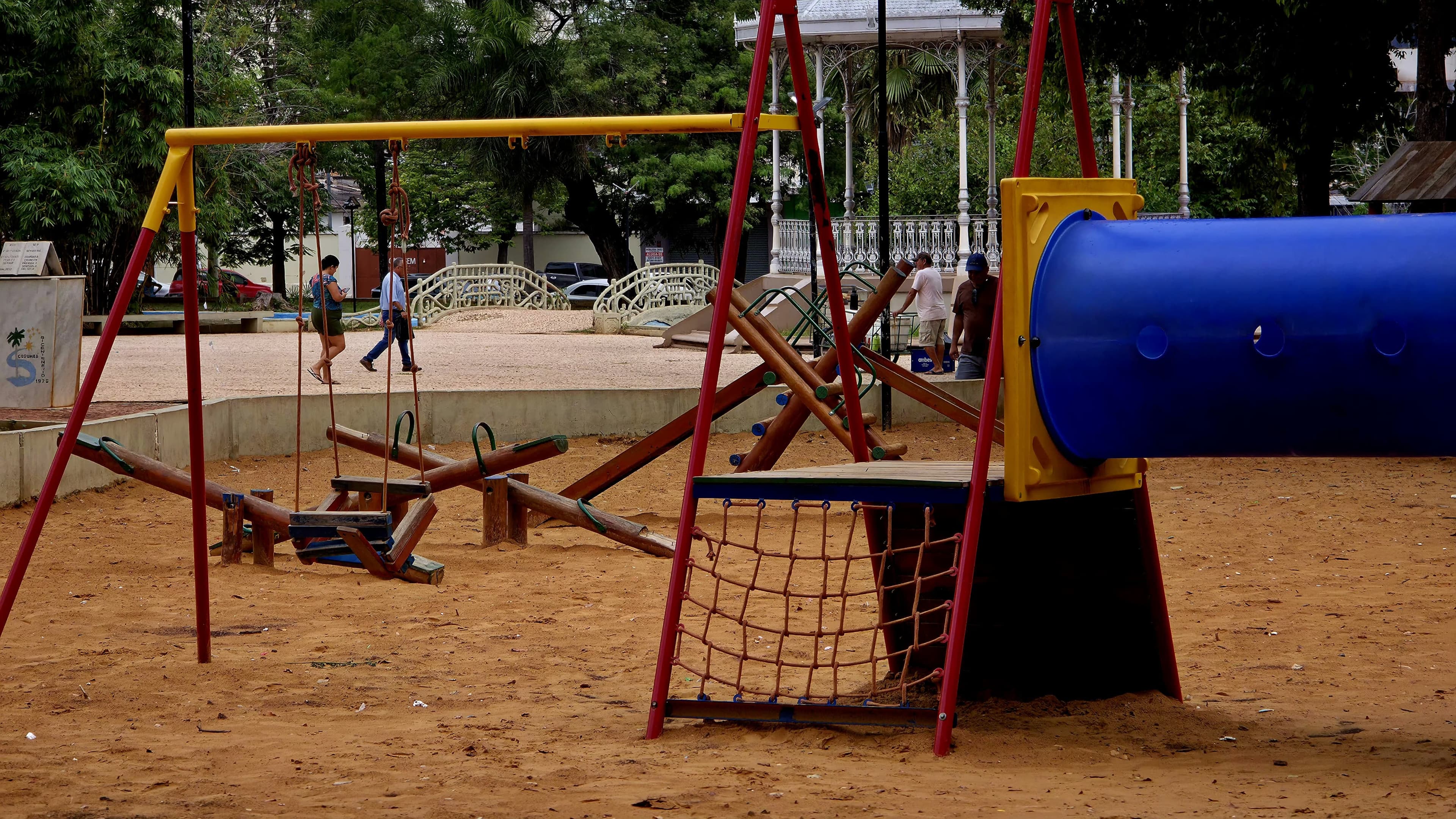 Marcelo solicita recuperação dos brinquedos no Jardim da Independência