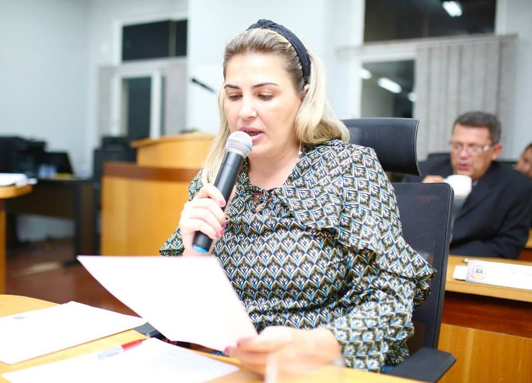 Vereadora pede melhor iluminação pública para atender comunidade de Albuquerque