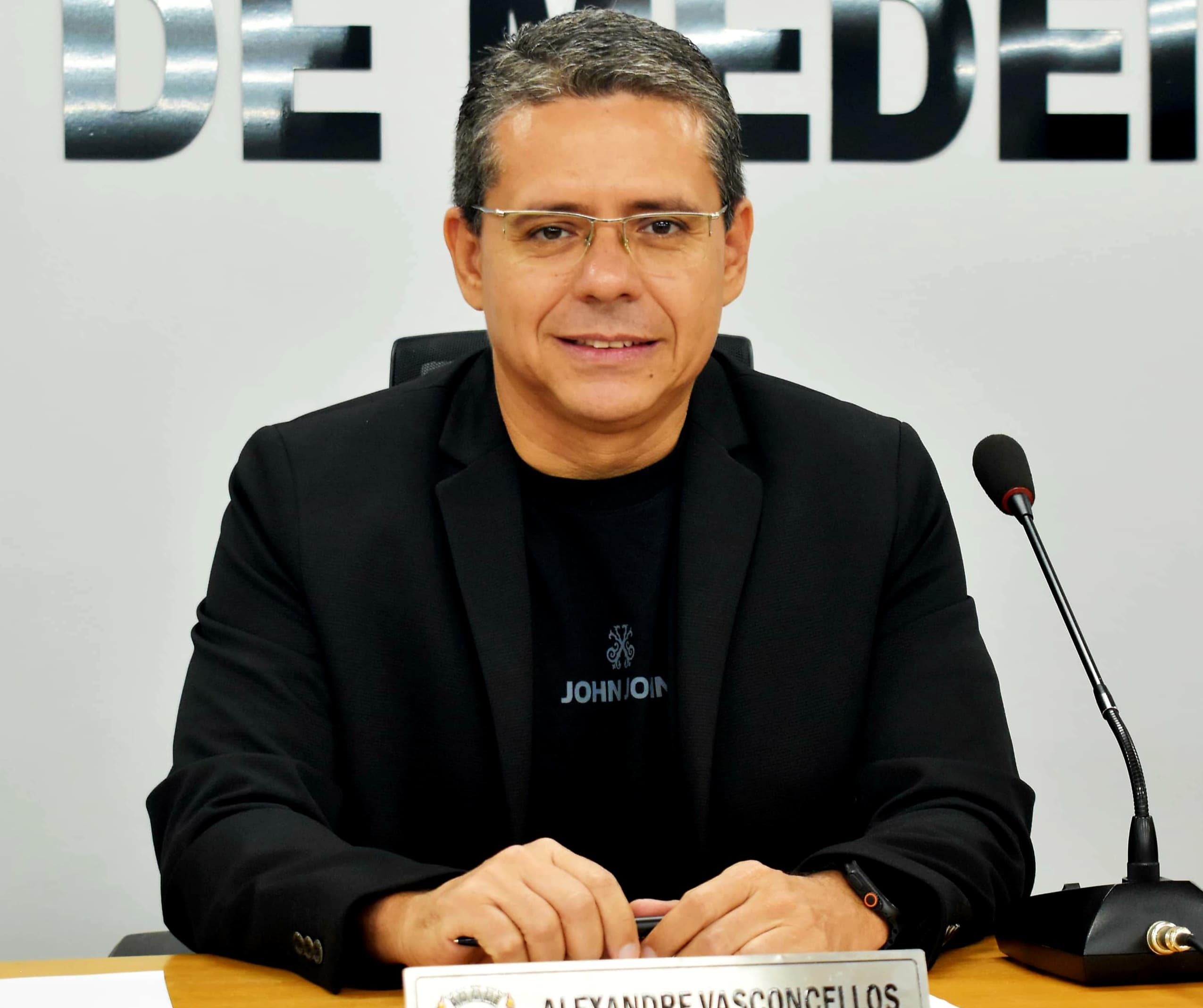 Retomada das obras de reforma da Escola Pedro Paulo é solicitada na Câmara de Vereadores