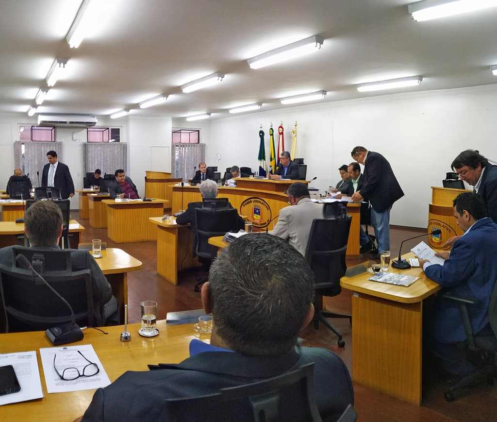 Morador solicita roçada e limpeza na região da Escola Tilma Fernandes