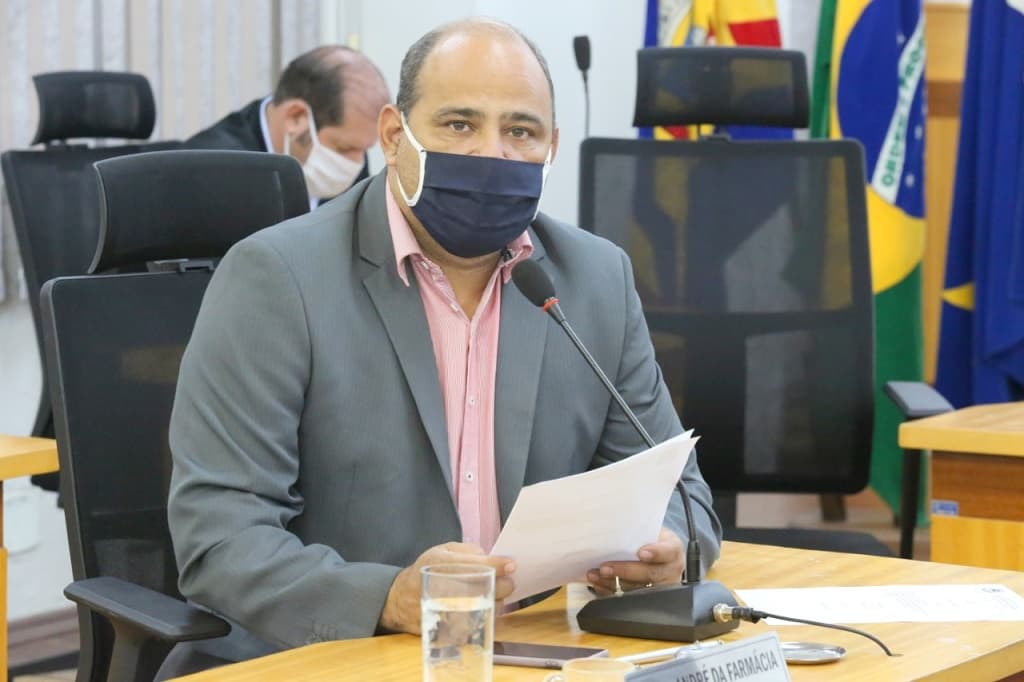 Vereador reivindica sistema de iluminação pública no Cemitério Nelson Chamma