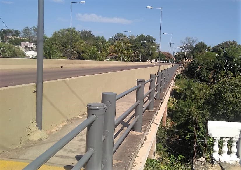 Vereador pede instalação de grades de proteção e construção de novo viaduto na cidade