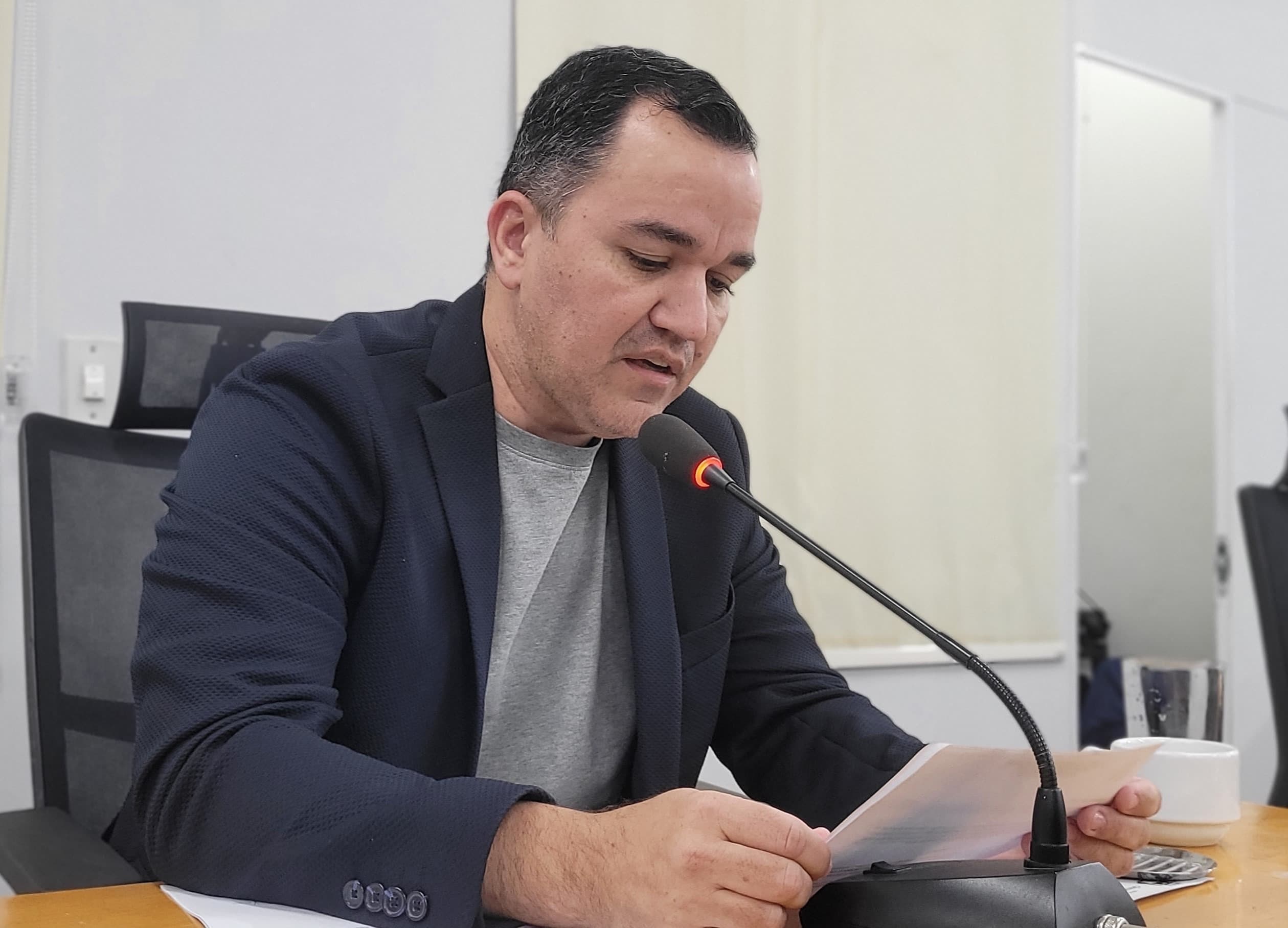 Marcelo pede mais segurança de trânsito na região da Escola CAI – Padre Ernesto Sassida