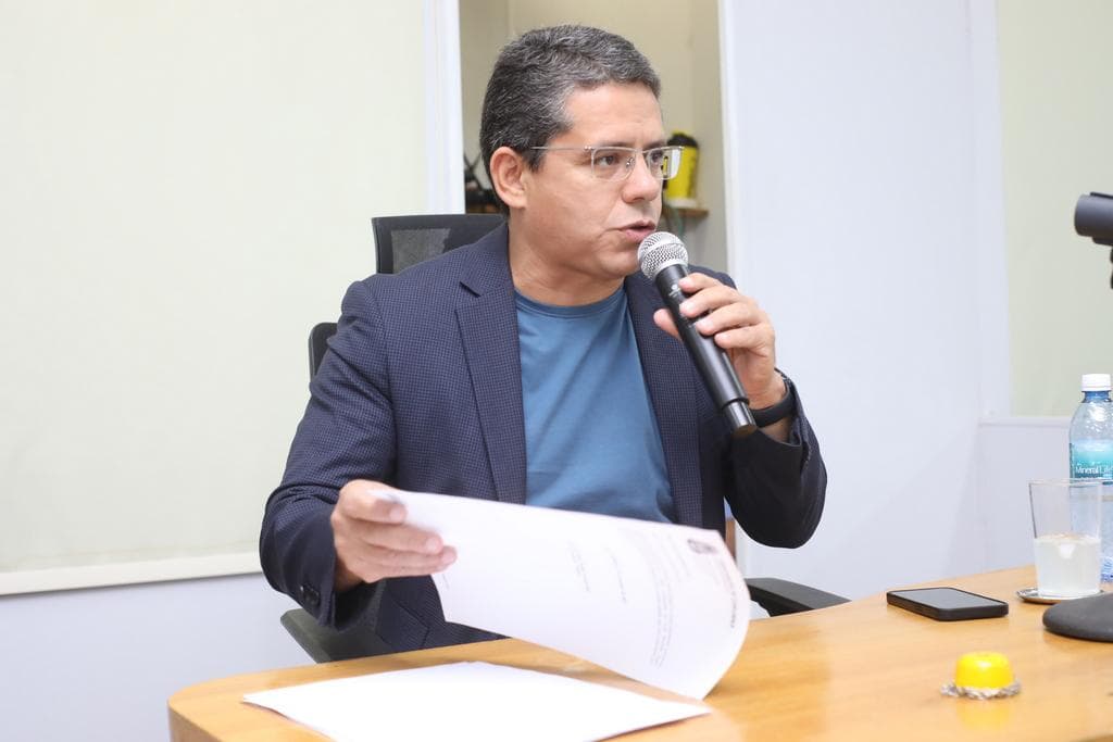 Vereador pede cedência de duas ambulâncias e UTI Aérea para Corumbá