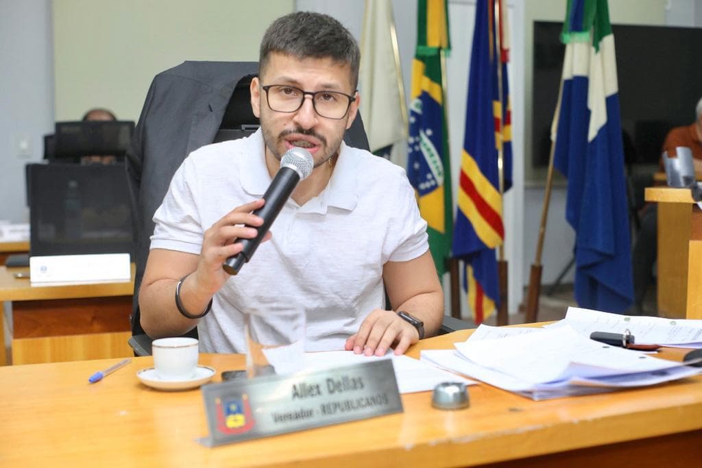 Vereador cobra informações sobre notificações a proprietários de terrenos baldios sujos