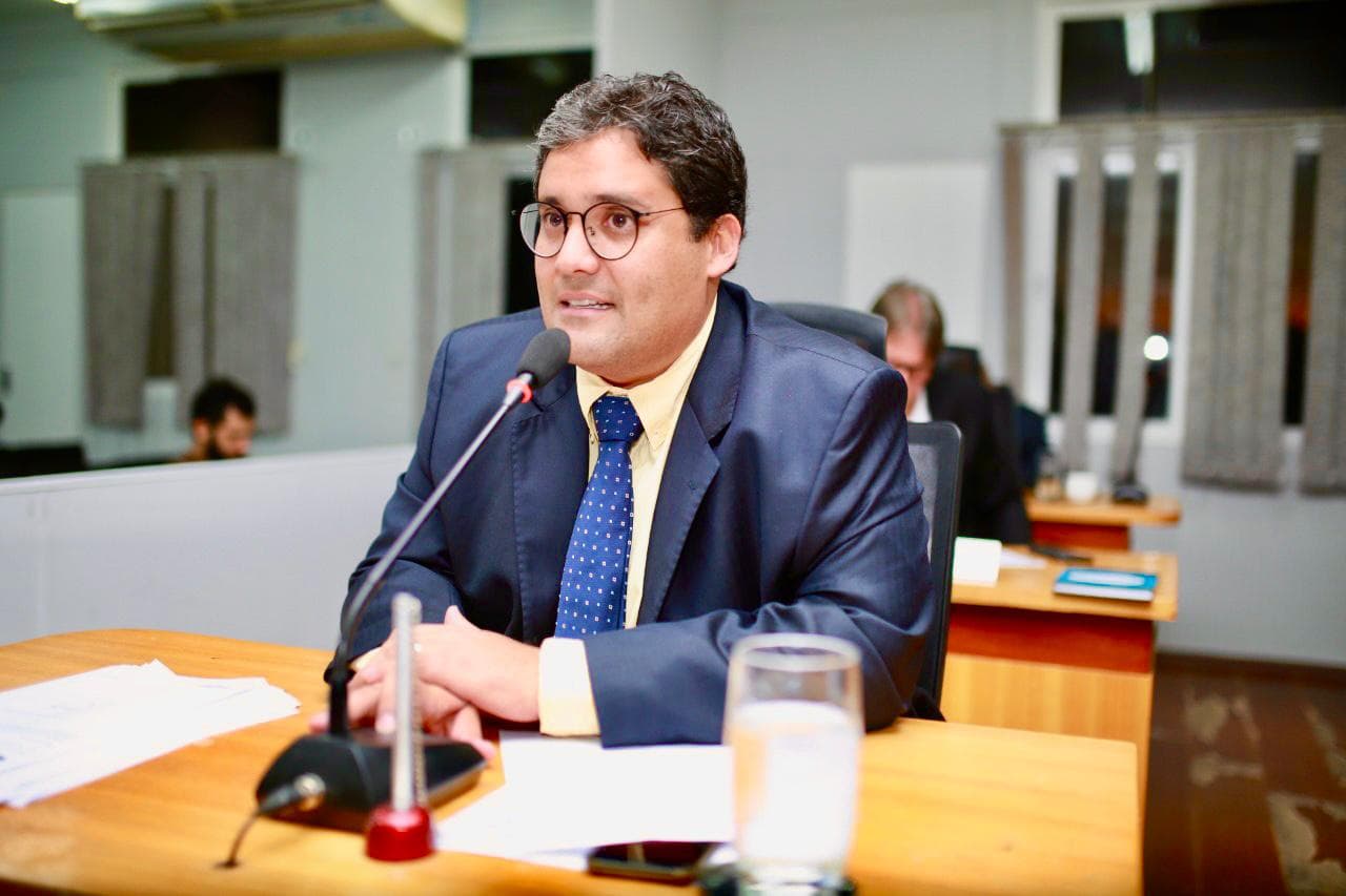 Para acabar com superlotação, vereador pede mais veículos nas linhas do transporte coletivo