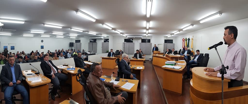 Câmara e Pastoral buscam alternativas para atender haitianos na cidade